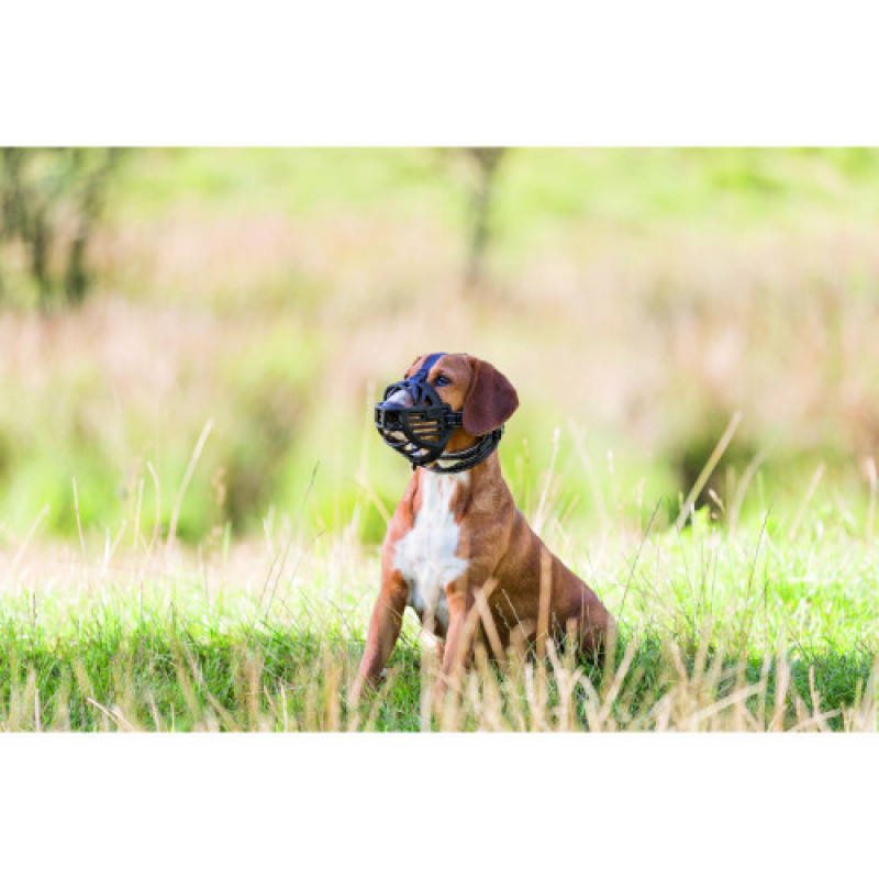 Намордник Trixie для собак гумовий S чорний