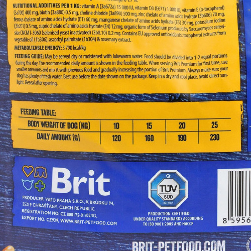 Корм сухий Brit Premium Dog Adult M для дорослих собак середніх порід вагою 10-25 кг з куркою 3 кг