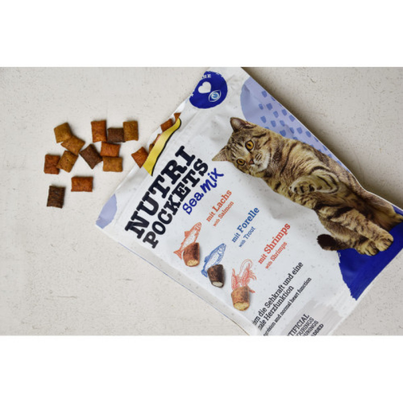 Ласощі вітамінні GimCat Nutri Pockets Морський мікс для котів з лососем фореллю та креветками 150 г