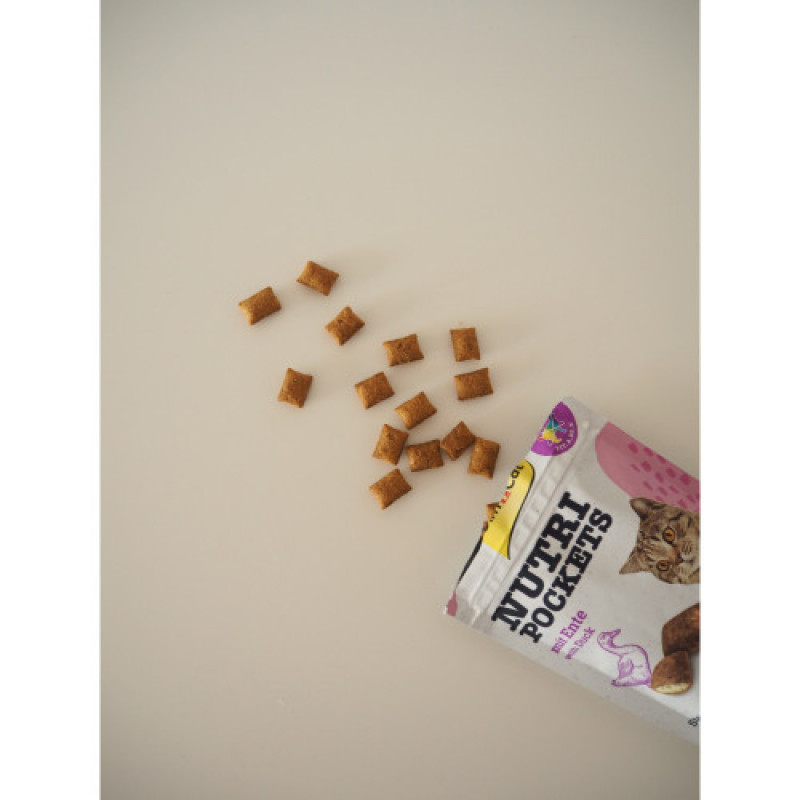 Ласощі вітамінні GimCat Nutri Pockets для котів з качкою та мультивітамінами 60 г